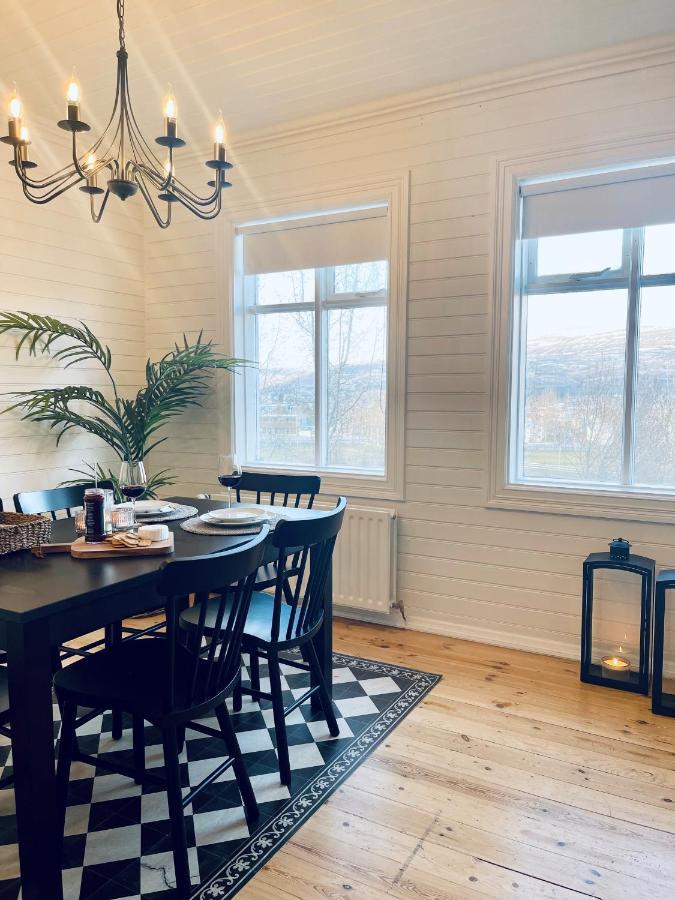 Day Dream Central Akureyri Three Bedroom Apt Ngoại thất bức ảnh