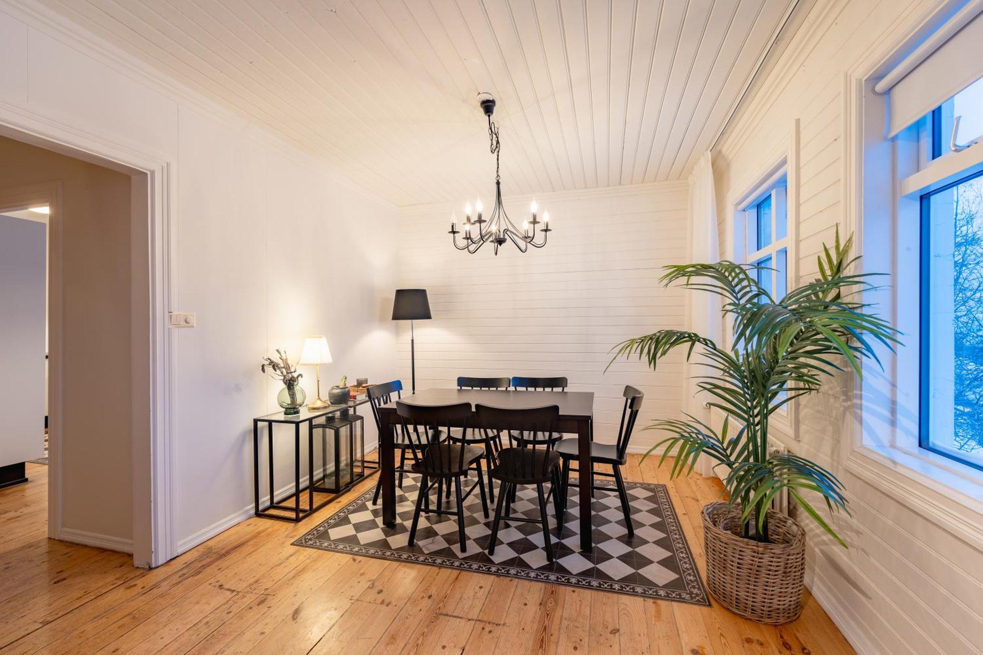 Day Dream Central Akureyri Three Bedroom Apt Ngoại thất bức ảnh