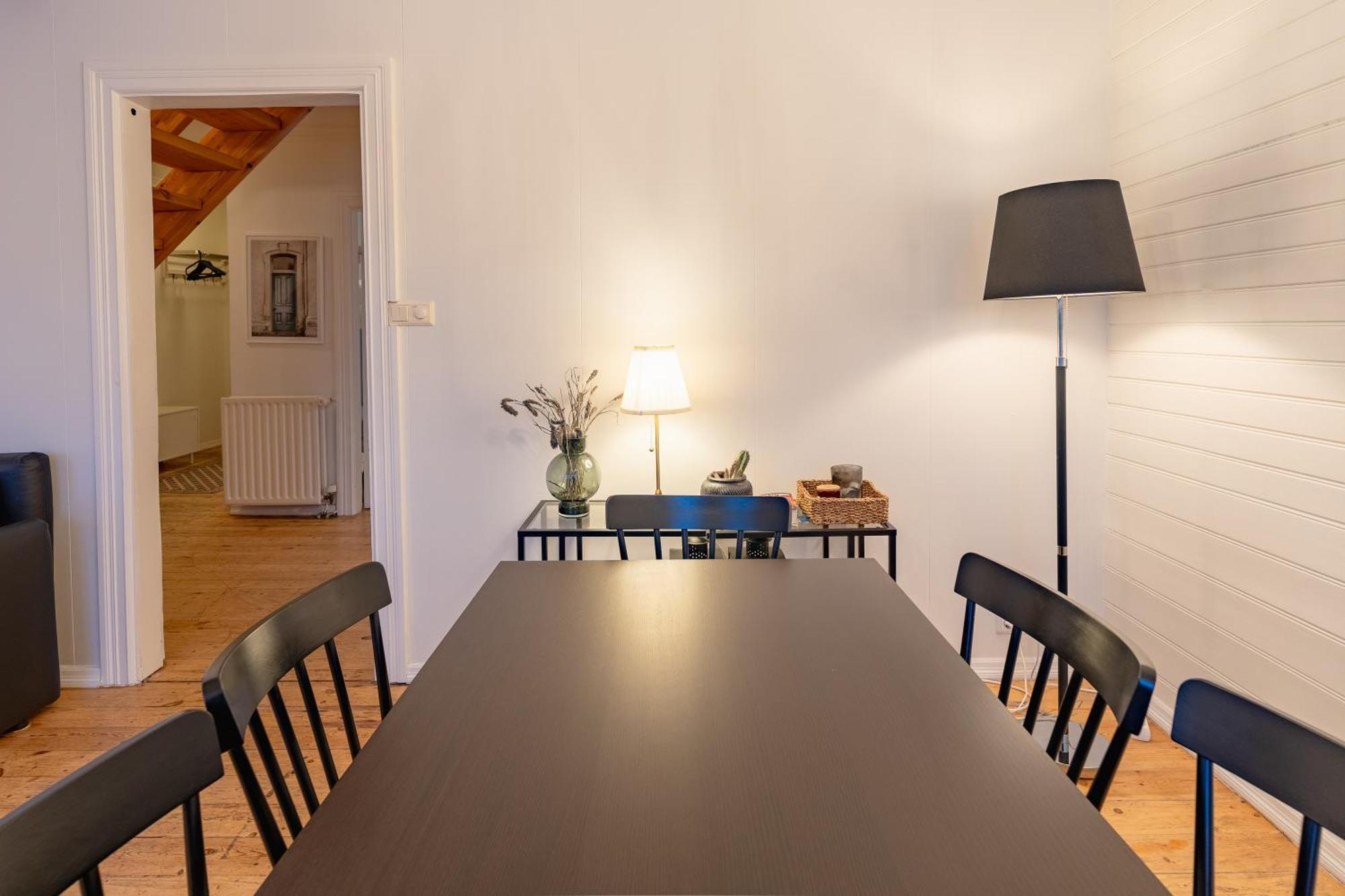 Day Dream Central Akureyri Three Bedroom Apt Ngoại thất bức ảnh