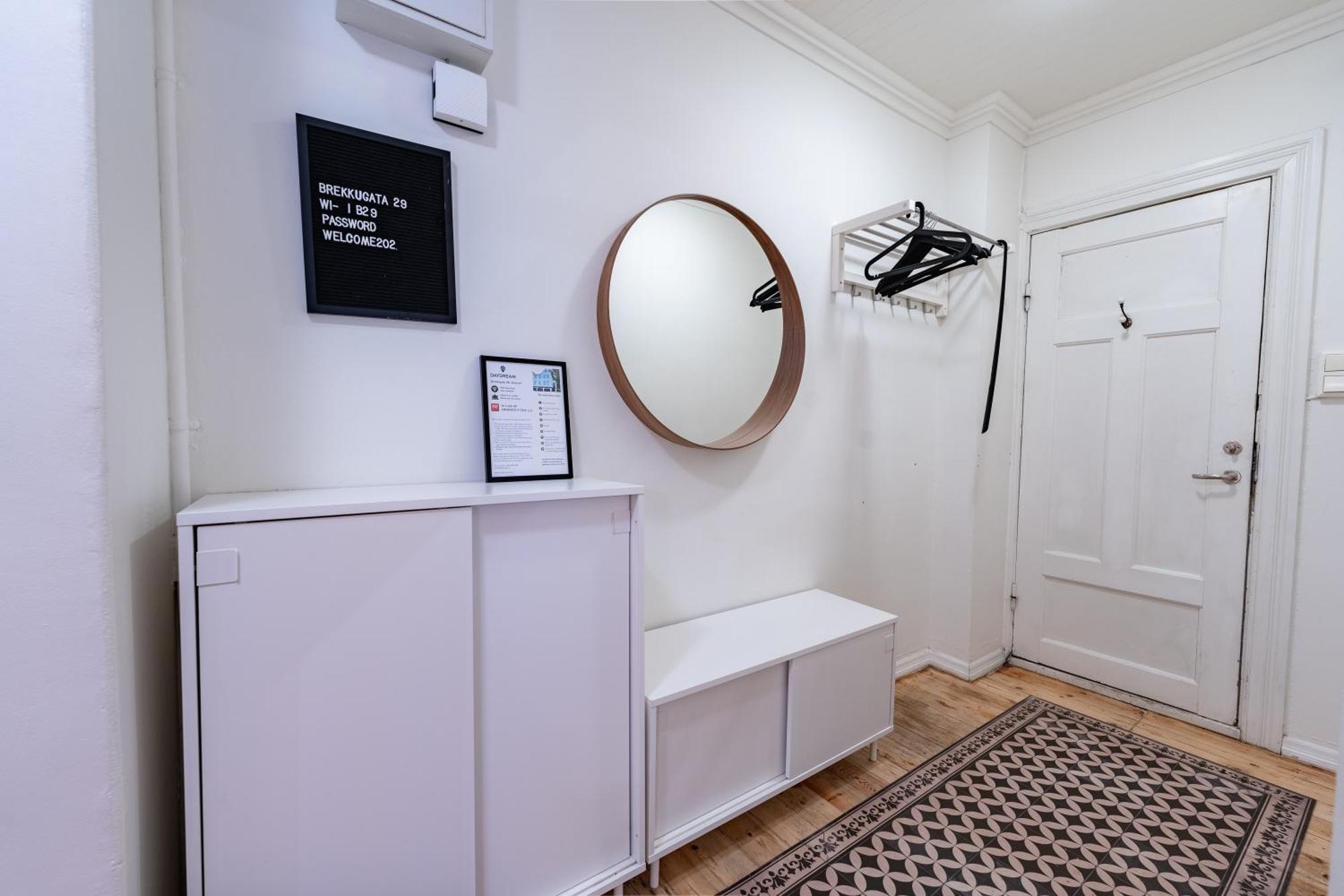 Day Dream Central Akureyri Three Bedroom Apt Ngoại thất bức ảnh
