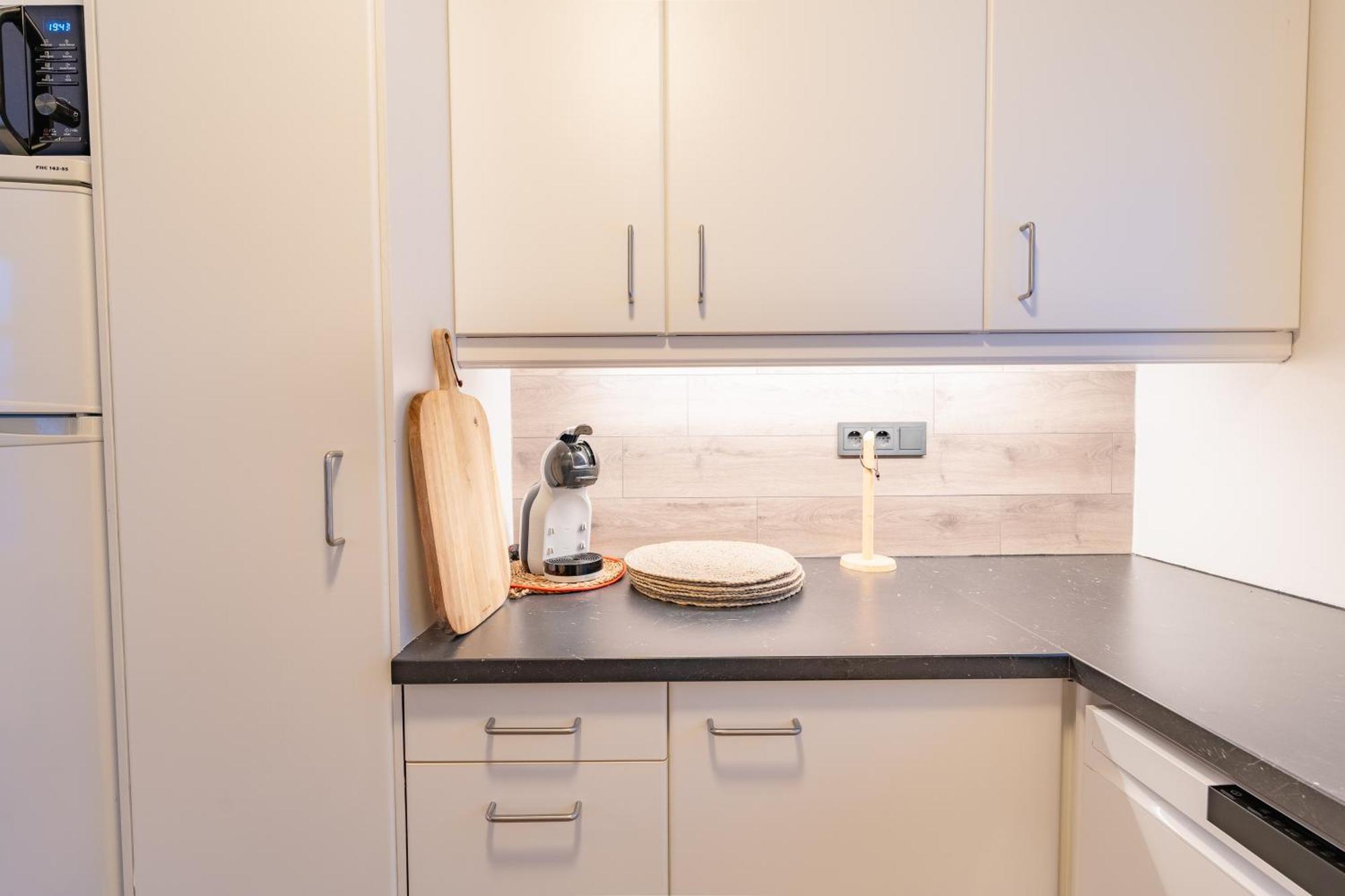 Day Dream Central Akureyri Three Bedroom Apt Ngoại thất bức ảnh