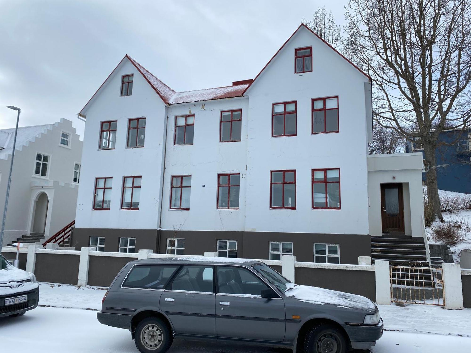 Day Dream Central Akureyri Three Bedroom Apt Ngoại thất bức ảnh